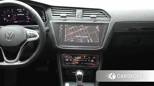 Volkswagen Tiguan second Generation 2021 Черный из Кореи, фото 5