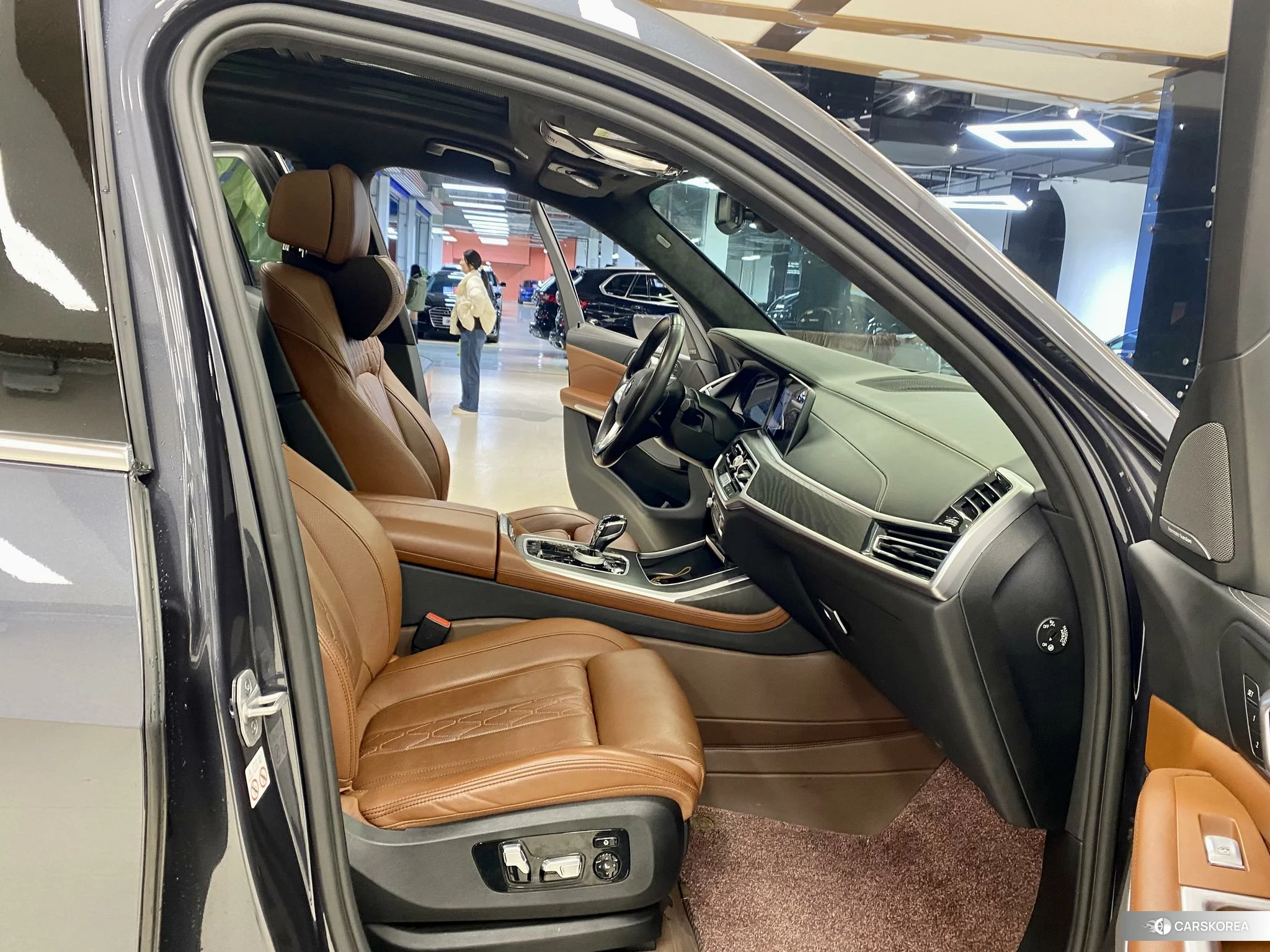 BMW X7 2020 Темно-серый из Китая, фото 5