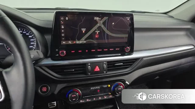 Kia The New K3 2nd generation 2023 Белый из Кореи, фото 5