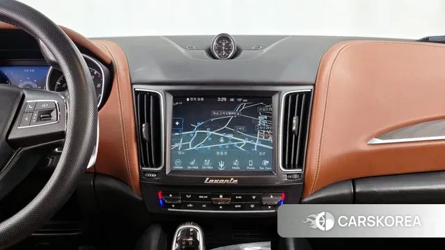 Maserati Levante 2018 Черный из Кореи, фото 5