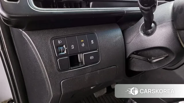 Hyundai Staria 2022 Серебряный из Кореи, фото 5