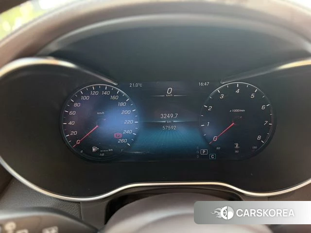 Mercedes-Benz GLC 2021 Белый из Китая, фото 5