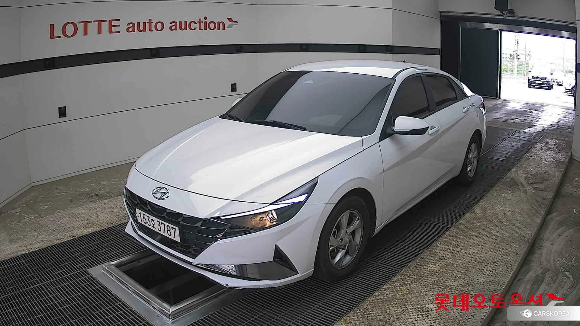 Hyundai Avante 2021 Polar White из Кореи, фото 5