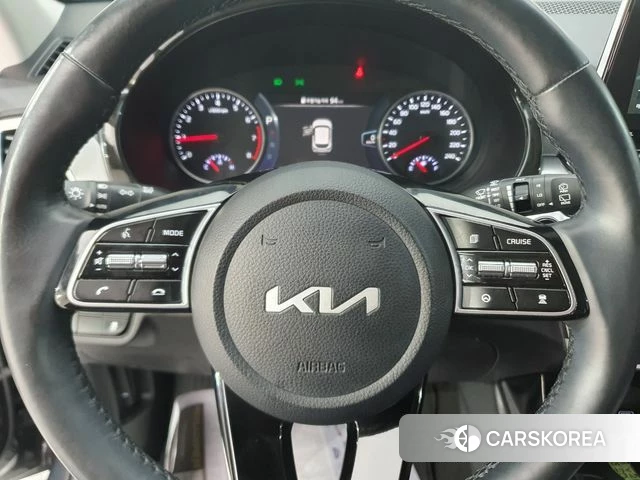 Kia Seltos 2022 Серый из Кореи, фото 5