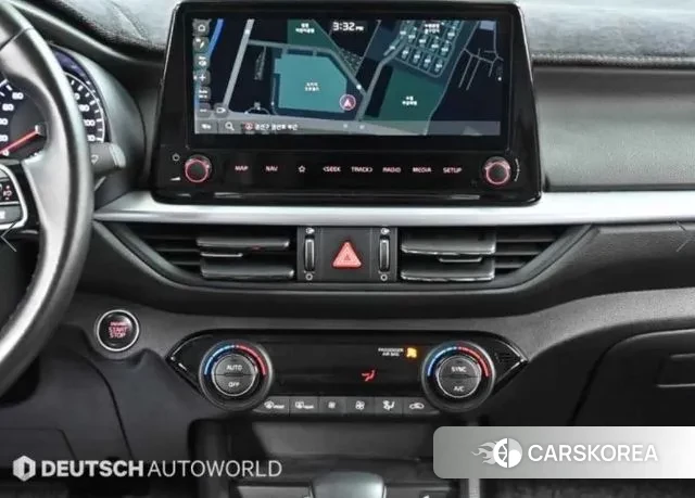 Kia The New K3 2nd generation 2022 Белый из Кореи, фото 5