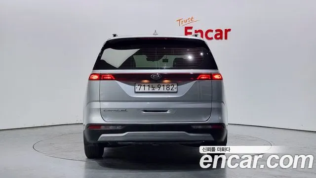 Kia Carnival 4th generation 2021 Серебристо-серый из Кореи, фото 5