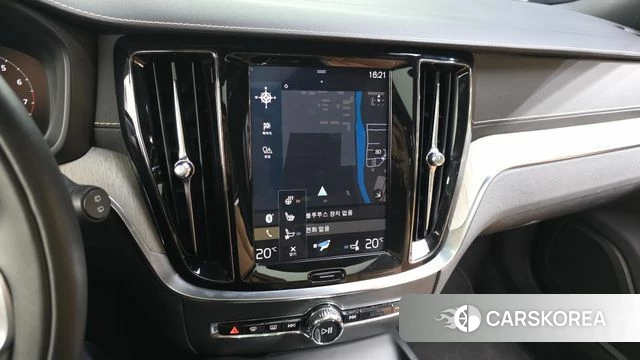 Volvo V60 Cross-Country 2nd Generation 2019 Белый из Кореи, фото 5