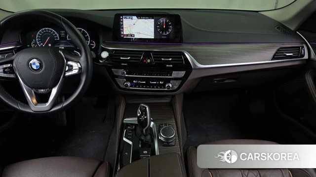 BMW 5 Series (G30) 2019 Белый из Кореи, фото 5