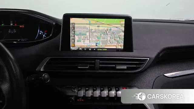 Peugeot 3008 second generation 2018 Белый из Кореи, фото 5