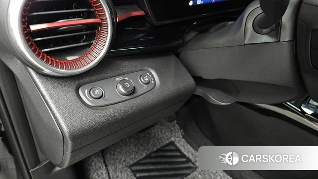 Chevrolet (GM Daewoo) Trax Crossover 2023 Черный из Кореи, фото 5