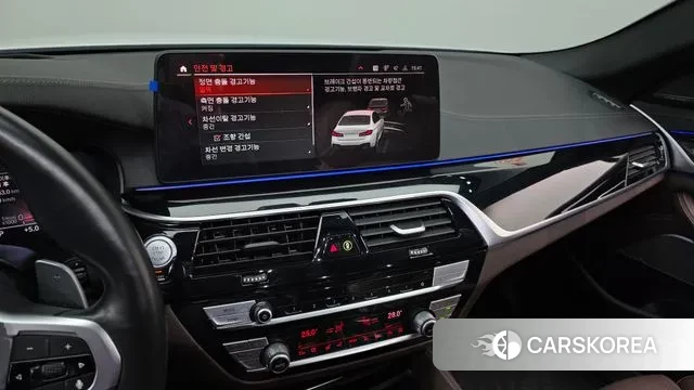 BMW 5 Series (G30) 2022 Белый из Кореи, фото 5