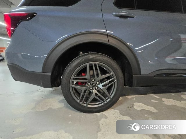 Ford Explorer 6th Generation 2025 Небесно-голубой из Кореи, фото 5