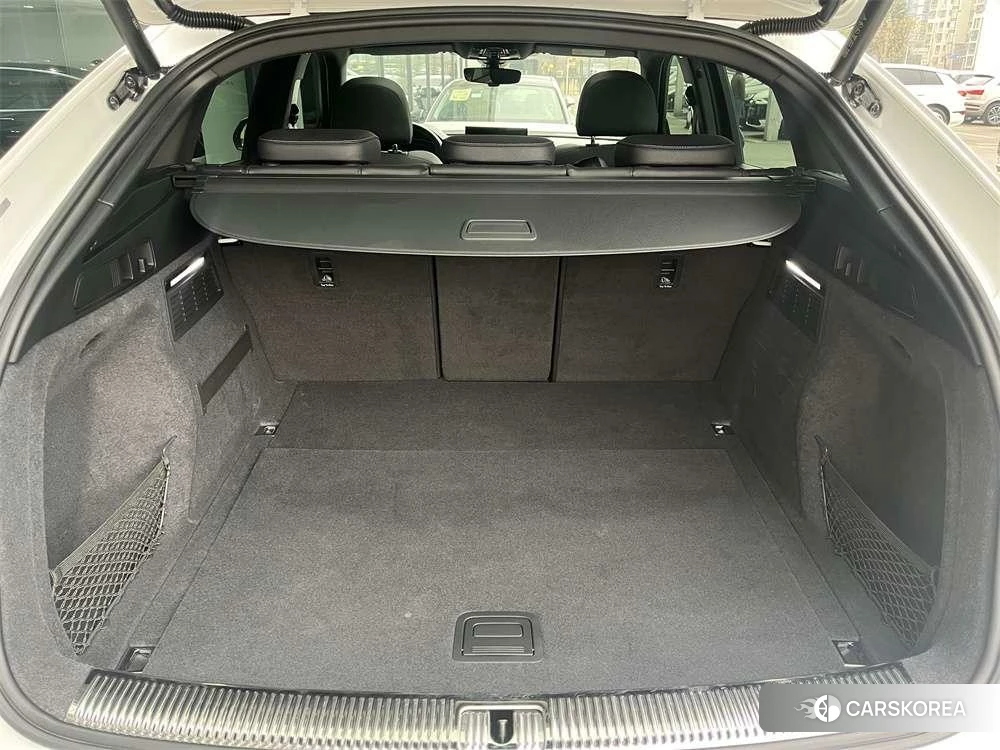 Audi Q5L Sportback 2020 Белый из Китая, фото 5