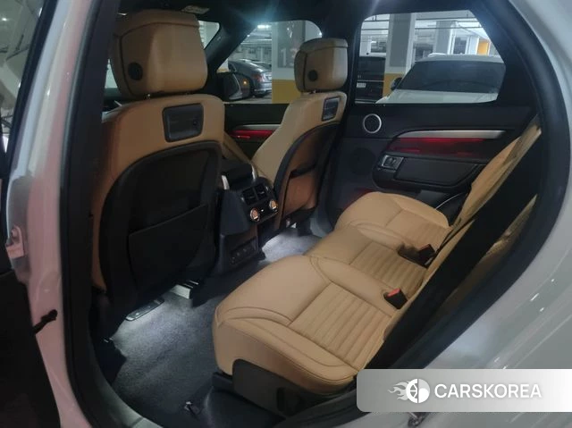 Land Rover Discovery 5 2025 Белый из Кореи, фото 5