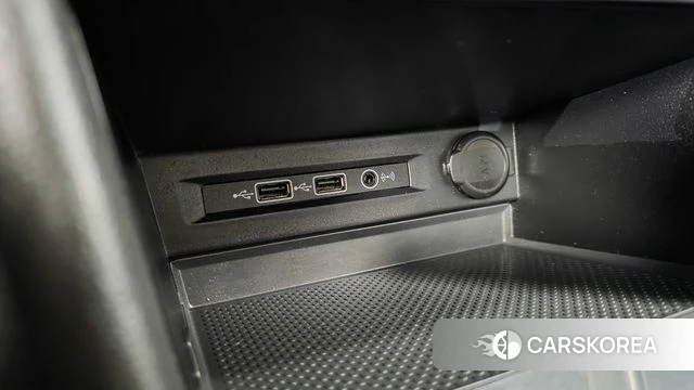 Volkswagen Tiguan Allspace 2020 Серебряный из Кореи, фото 5