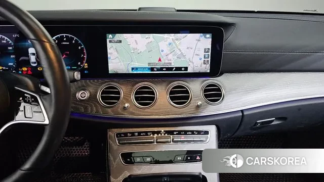 Mercedes-Benz E-Class W213 2022 Белый из Кореи, фото 5