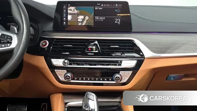 BMW 5 Series (G30) 2020 Белый из Кореи, фото 5