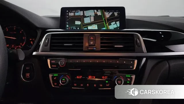 BMW 3 Series (F30) 2018 Белый из Кореи, фото 5