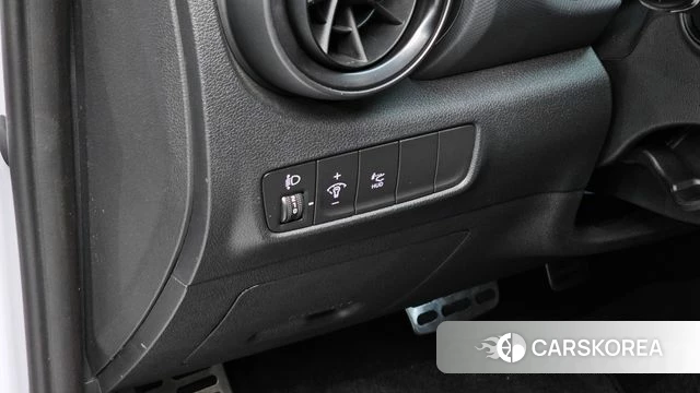 Hyundai The New Kona 2021 Светло-серебряный цвет из Кореи, фото 5