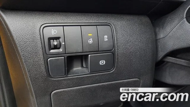 Hyundai Staria 2022 Желтый из Кореи, фото 5