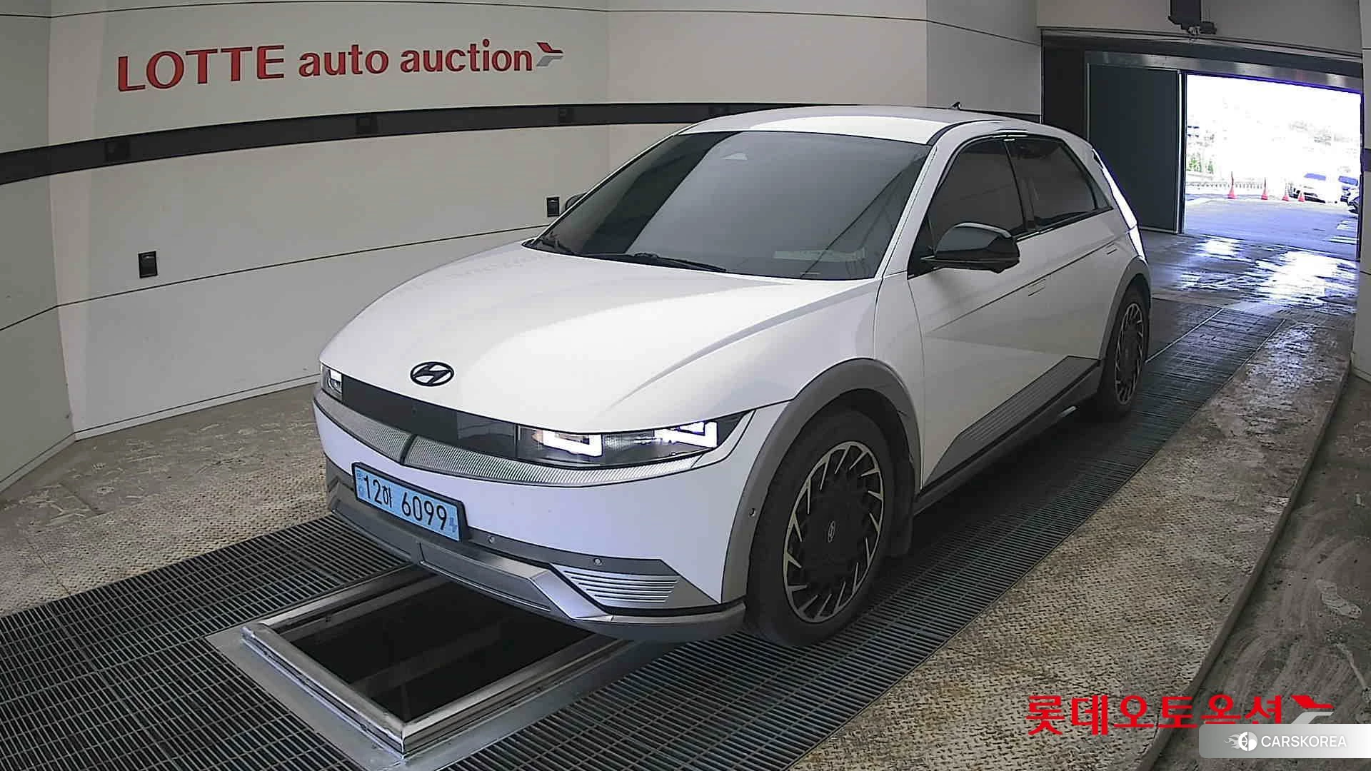 Hyundai IONIQ 5 2022 Atlas White из Кореи, фото 5