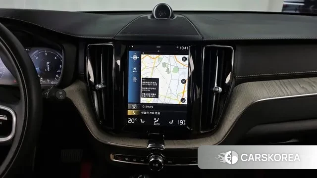 Volvo XC60 second Generation 2020 Белый из Кореи, фото 5