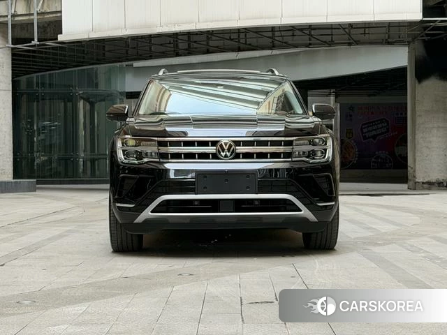 Volkswagen Tourang 2024 Черный из Китая, фото 5