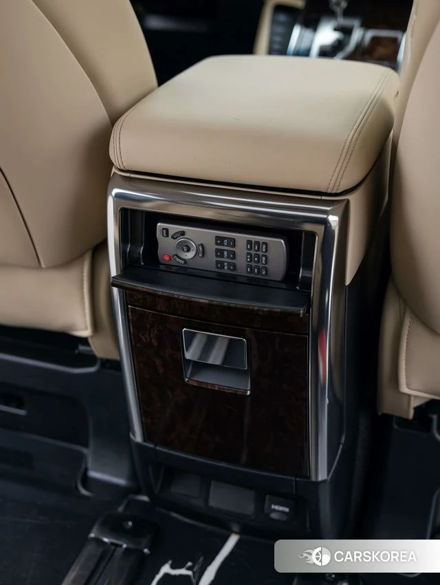Toyota Elfa 2023 Черный из Китая, фото 5