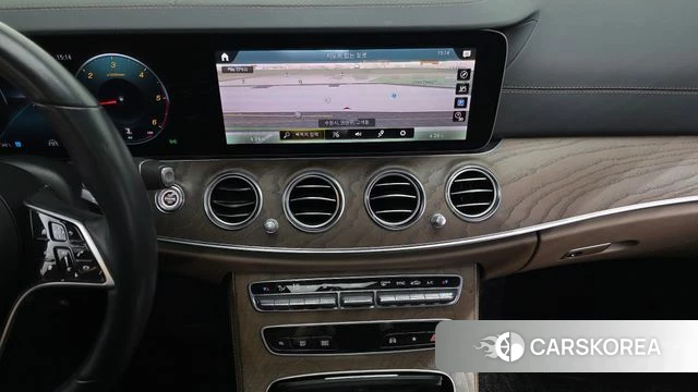 Mercedes-Benz E-Class W213 2022 Белый из Кореи, фото 5