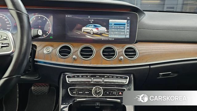 Mercedes-Benz E-Class W213 2018 Черный из Кореи, фото 5