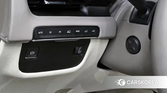 Cadillac Escalade 5th Generation 2023 Белый из Кореи, фото 5