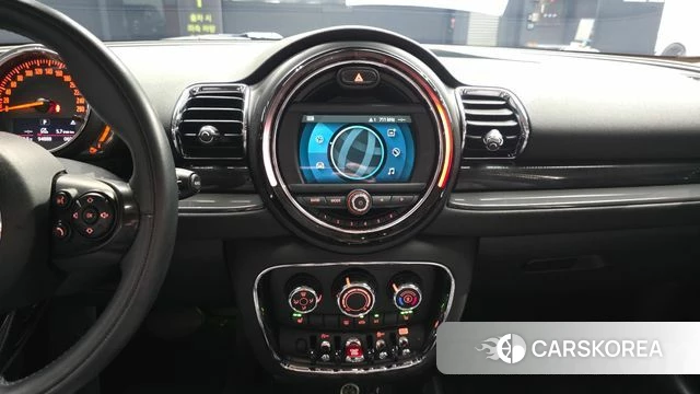 Mini Cooper D Clubman 2021 Жемчужный цвет из Кореи, фото 5