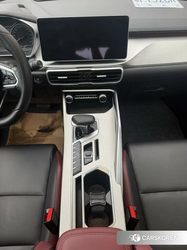 Geely Automobile Binyue 2022 Белый из Китая, фото 5