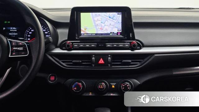 Kia The New K3 2nd generation 2022 Белый из Кореи, фото 5