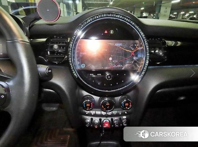 Mini Cooper Convertible 2023 Черный из Кореи, фото 5