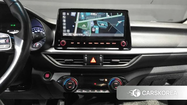 Kia The New K3 2nd generation 2021 Белый из Кореи, фото 5