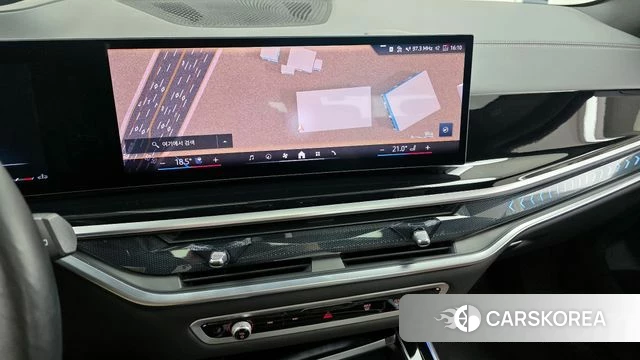 BMW X5 (G05) 2025 Светло-серебряный цвет из Кореи, фото 5