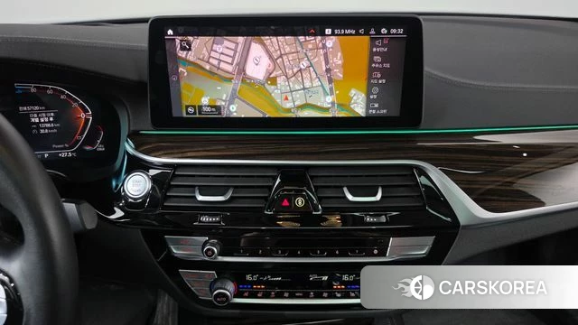 BMW 5 Series (G30) 2022 Цвет тростника из Кореи, фото 5