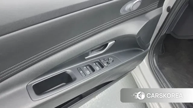 Hyundai Avante Hybrid (CN7) 2021 Серебристо-серый из Кореи, фото 5