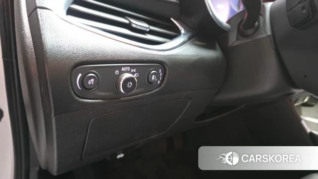 Chevrolet (GM Daewoo) The New Malibu 2021 Белый из Кореи, фото 5