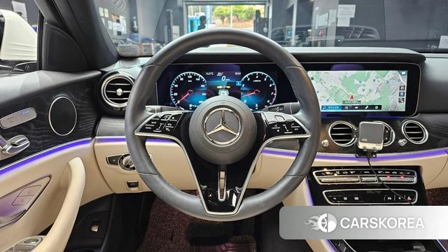 Mercedes-Benz E-Class W213 2022 Белый из Кореи, фото 5