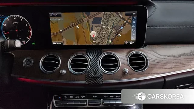 Mercedes-Benz E-Class W213 2018 Белый из Кореи, фото 5