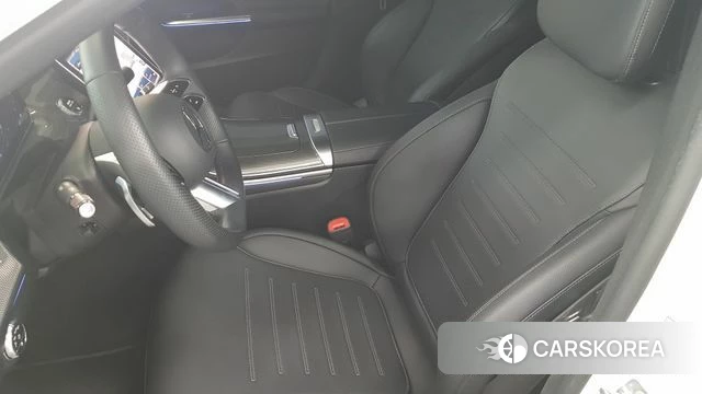 Mercedes-Benz C-Class W206 2023 Белый из Кореи, фото 5