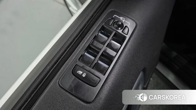 Land Rover Discovery Sports 2018 Белый из Кореи, фото 5