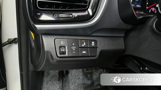 Kia Stonic 2018 Белый из Кореи, фото 5