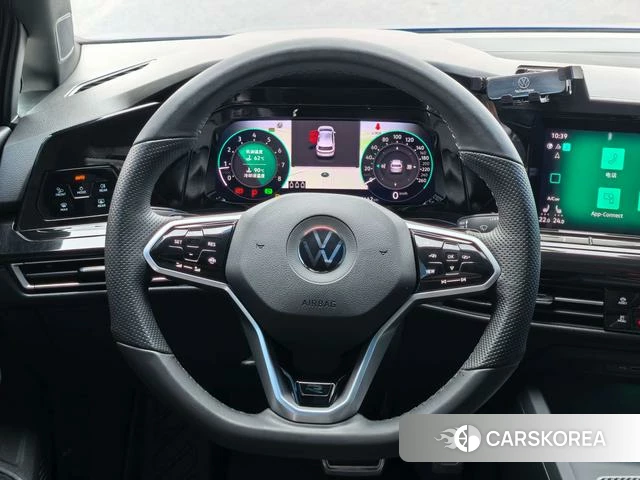 Volkswagen Golf 2024 Серебристо-серый из Китая, фото 5