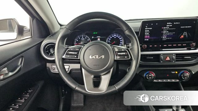Kia The New K3 2nd generation 2021 Белый из Кореи, фото 5