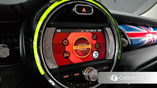 Mini Cooper 2018 Серебряный из Кореи, фото 5