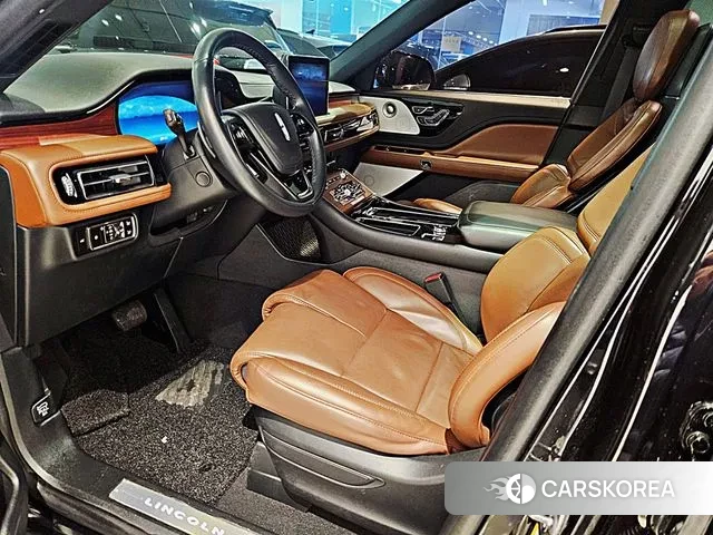 Lincoln Aviator 2nd generation 2023 Черный из Кореи, фото 5