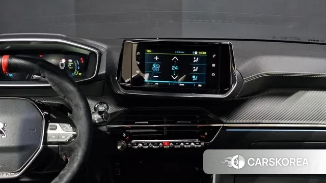 Peugeot e-208 second Generation 2022 Белый из Кореи, фото 5